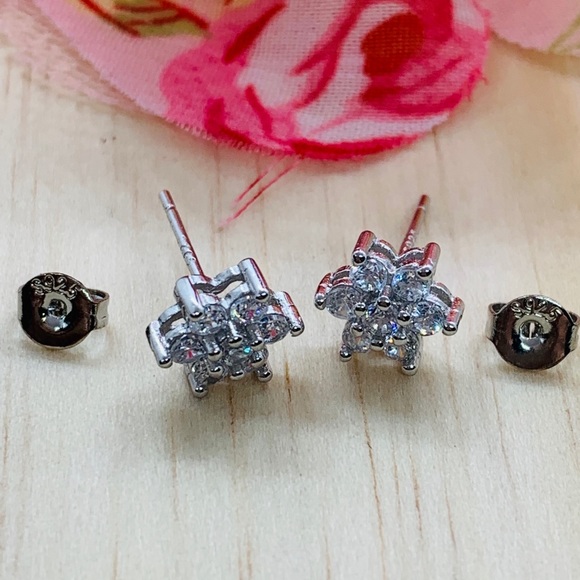 Sterling Silver 925 CZ Stud Earrings - Picture 5 of 5